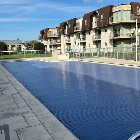 Sfeervolle In Complex Met Zwembad - Gratis Parking - Gelijkvloers * Bredene
