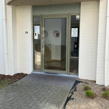 Sfeervolle In Complex Met Zwembad - Gratis Parking - Gelijkvloers *
